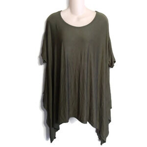 Steezyer Green Flowy Butterfly Poncho Blouse Top Size Women Medium NEW with Tag
